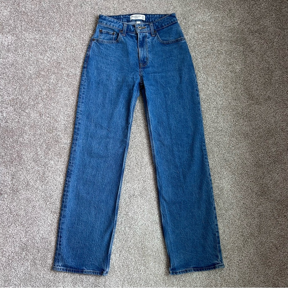 Abercrombie & Fitch Curve Love High Rise 90s Relaxed Jean 25 0R NWOT Blue
